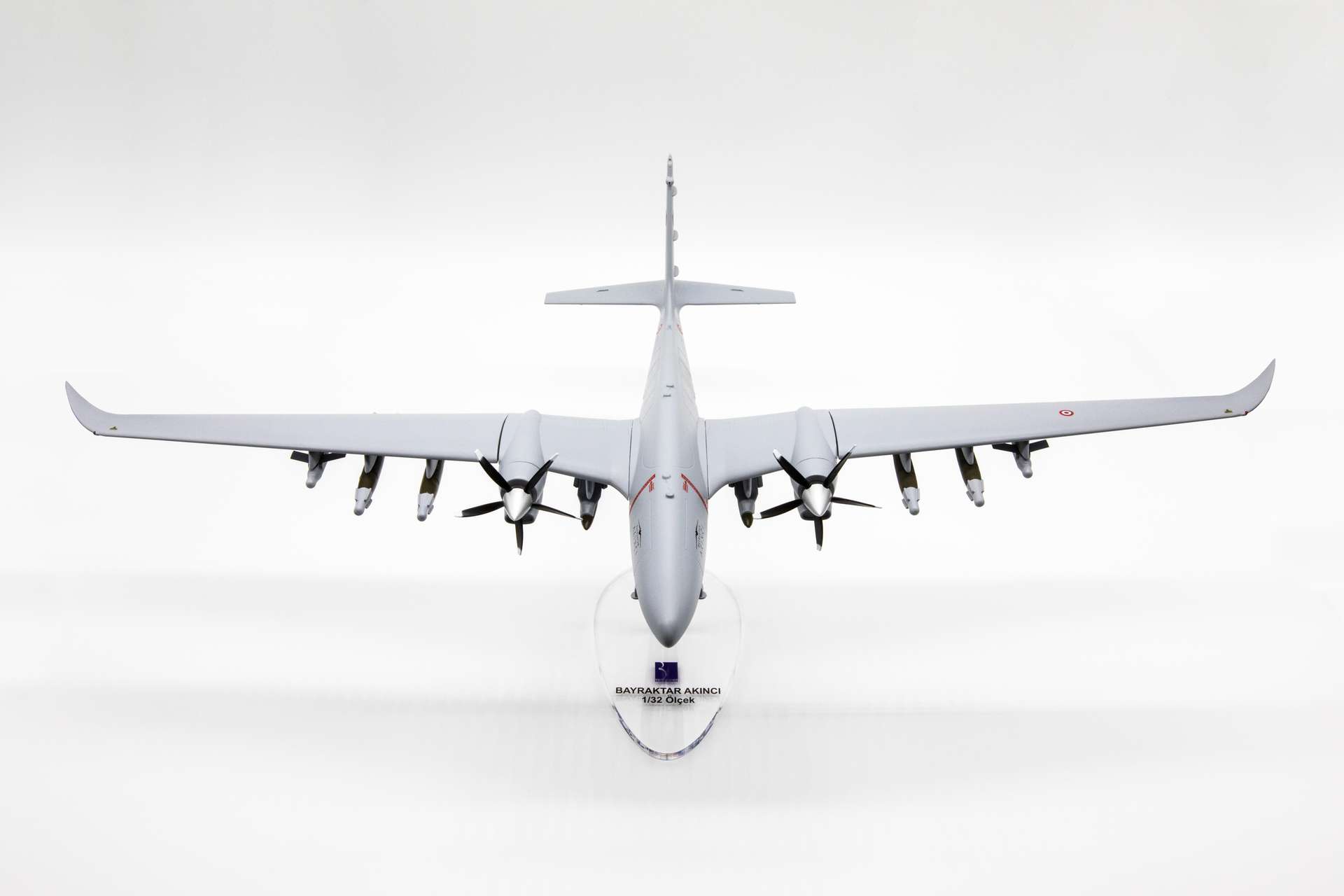 1/32 Ölçek Bayraktar AKINCI Maket